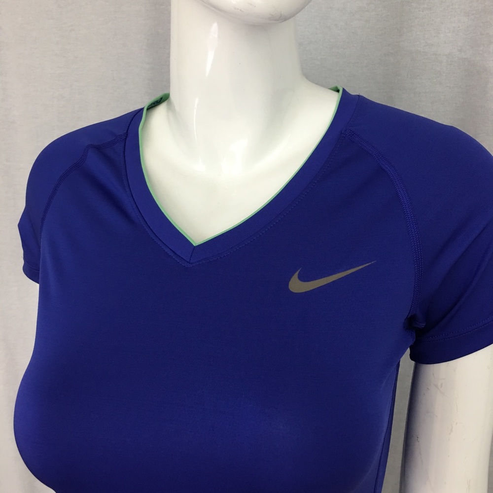 SOLD Size Small Nike Pro Dri- Fit Fit & Flare Tee - Picture 4 of 8